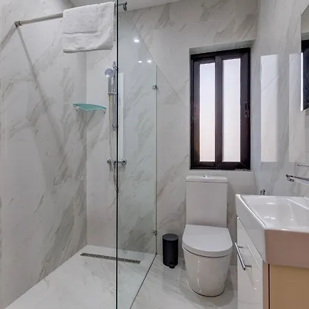 Lejlighed Stunning 3bed With Views By Homely *