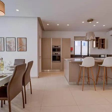 Stunning 3bed With Views By Homely Appartamento Mellieħa