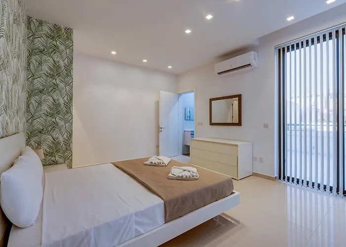 Stunning 3bed With Views By Homely Apartament Mellieħa